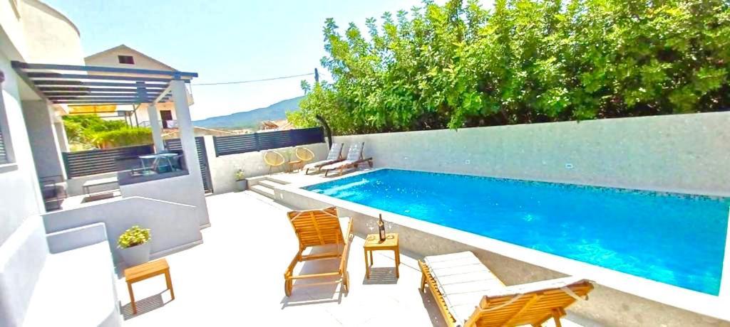 Apartments Belic With Pool Елса Экстерьер фото