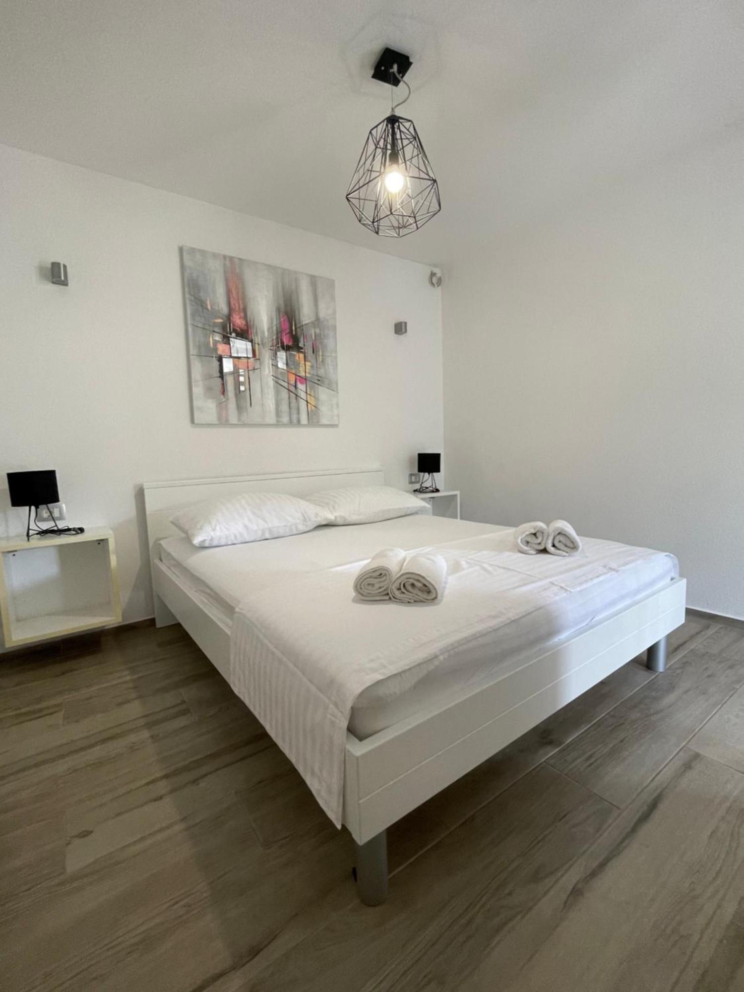 Apartments Belic With Pool Елса Экстерьер фото