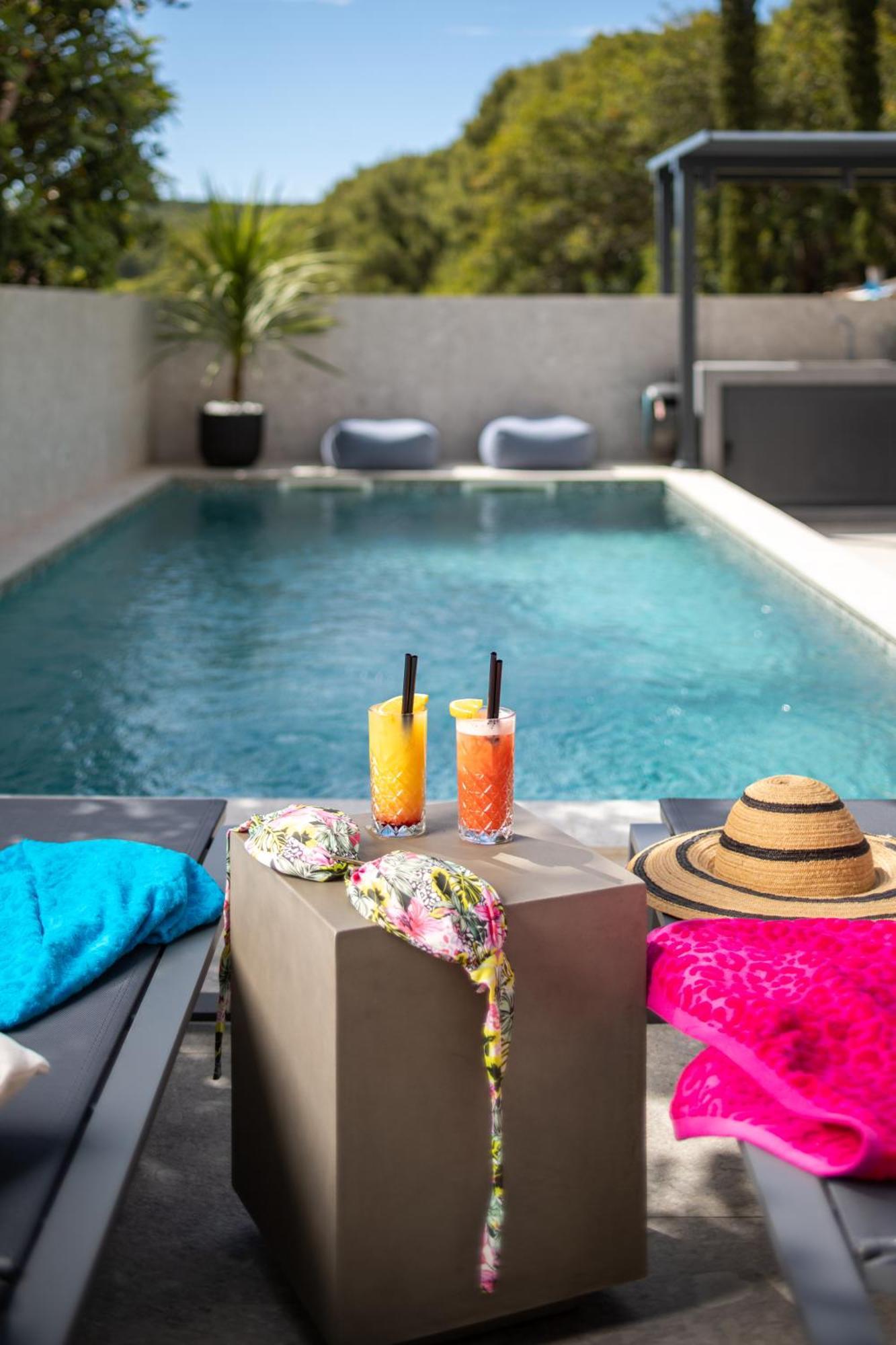 Apartments Belic With Pool Елса Экстерьер фото